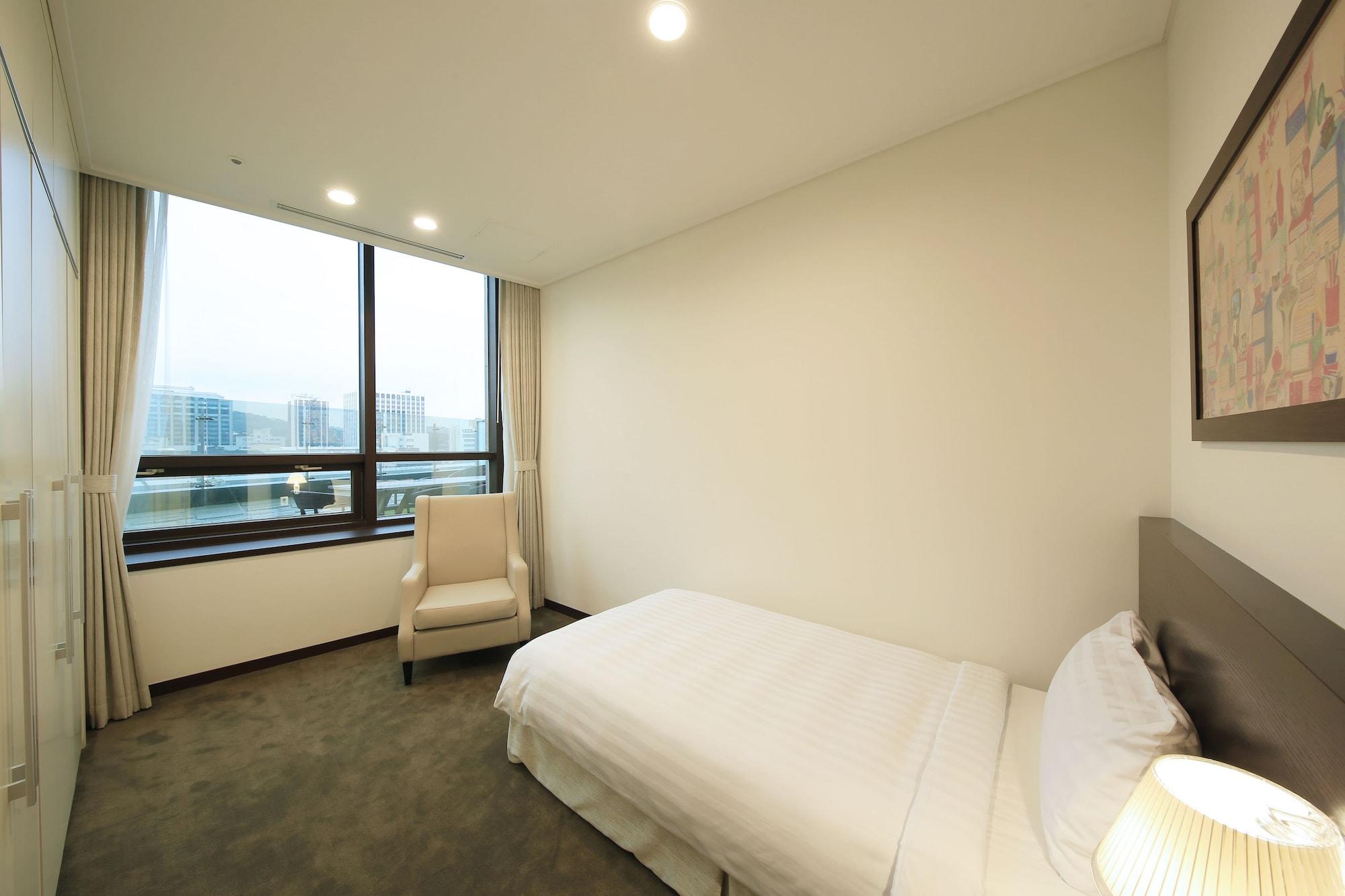 Orakai Insadong Suites Seoul Exterior photo